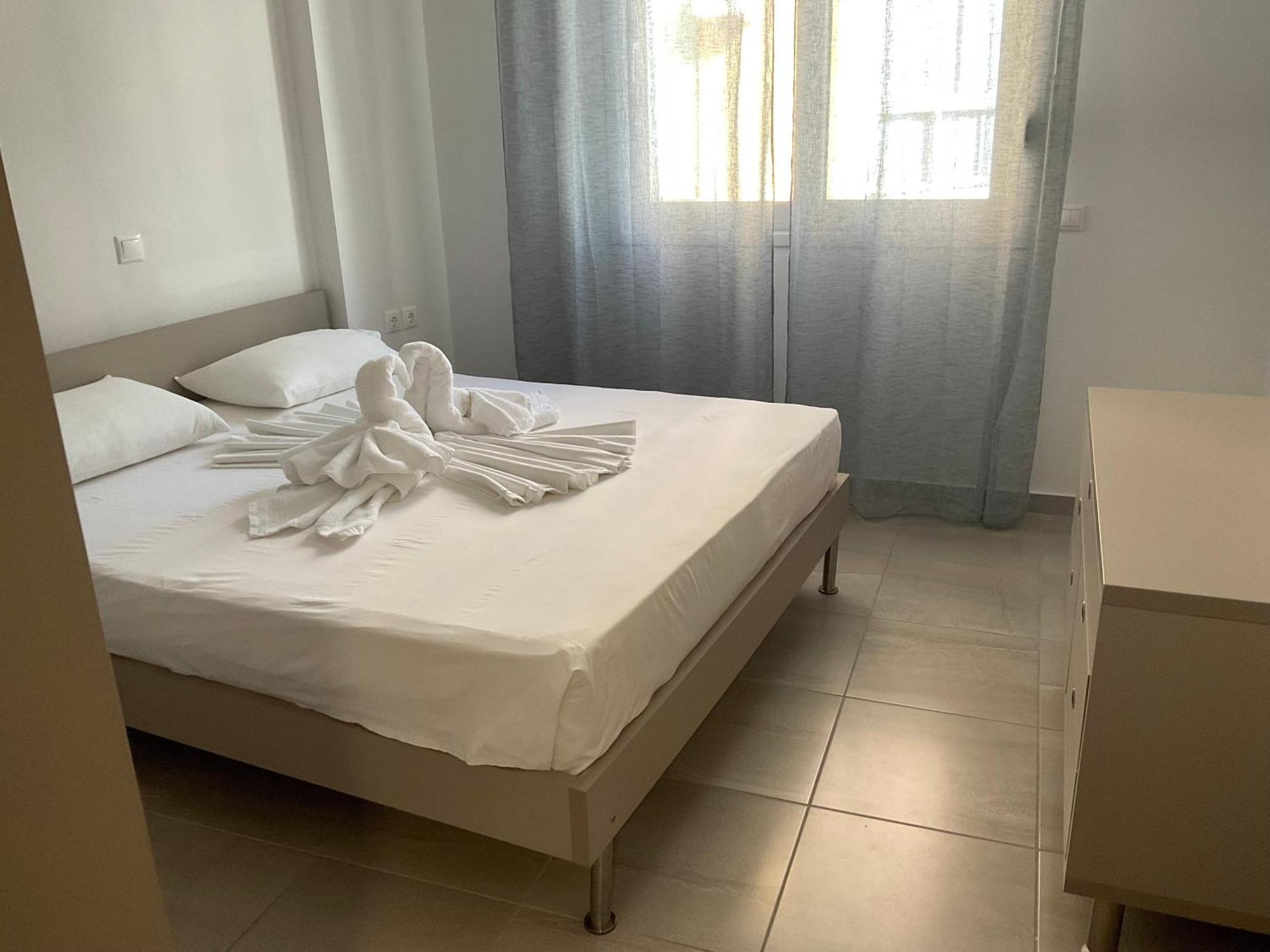 Mojito Beach Apartments With Free Parking Sarandë Zimmer foto